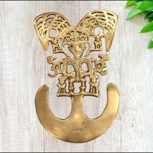 Vintage Solid Brass Plaque Columbian‎ Collectible Art 9 1/2" X 6 1/2"